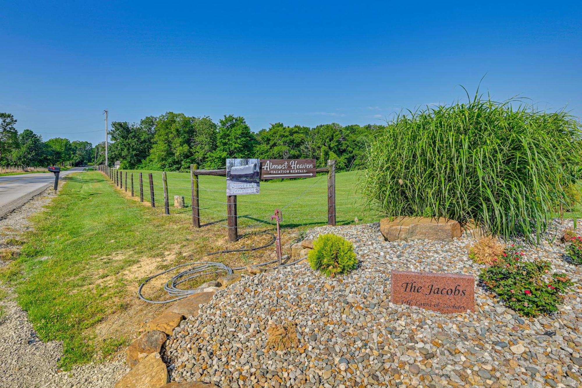 Almost Heaven Too 50-Acre Escape With Pond! Brownsville Εξωτερικό φωτογραφία